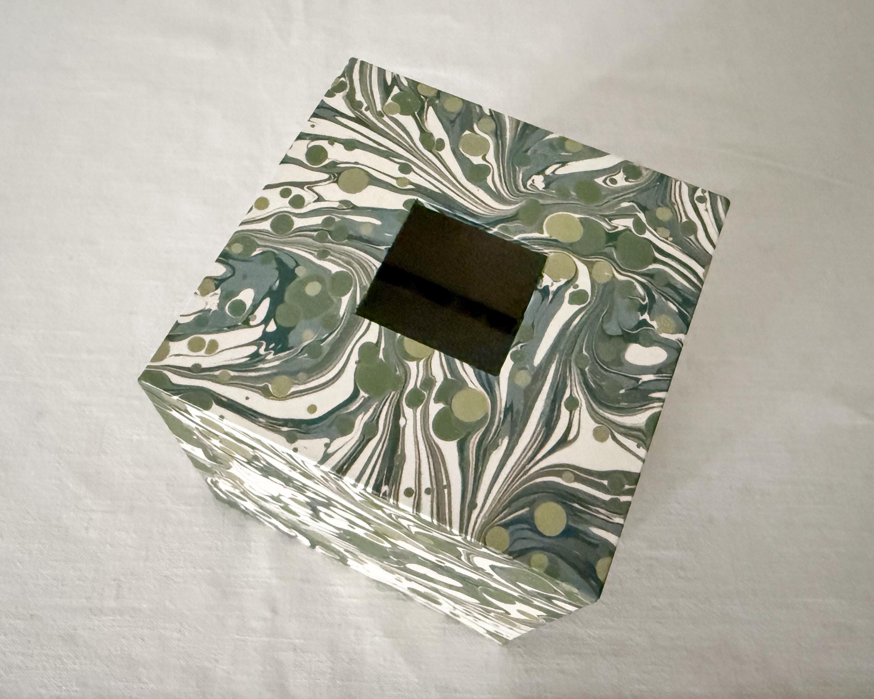 Marbled Tissue Box Cover