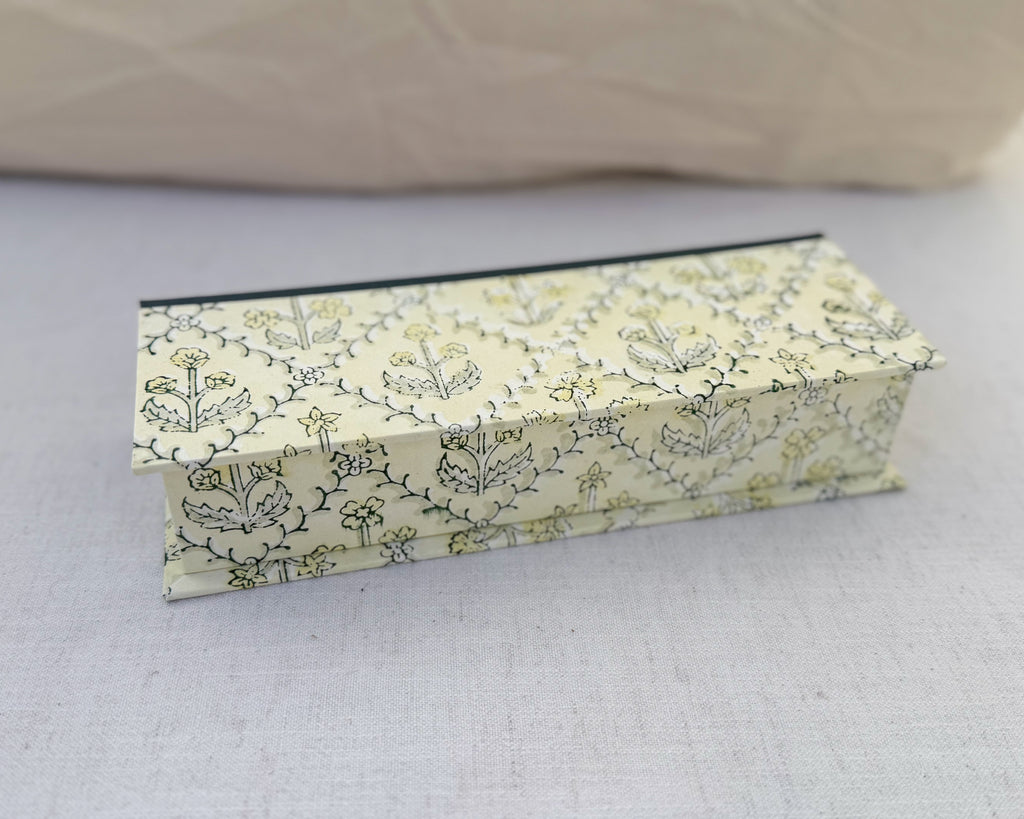 Dandelion Desk Set — Memo Pad Box & Pencil Case