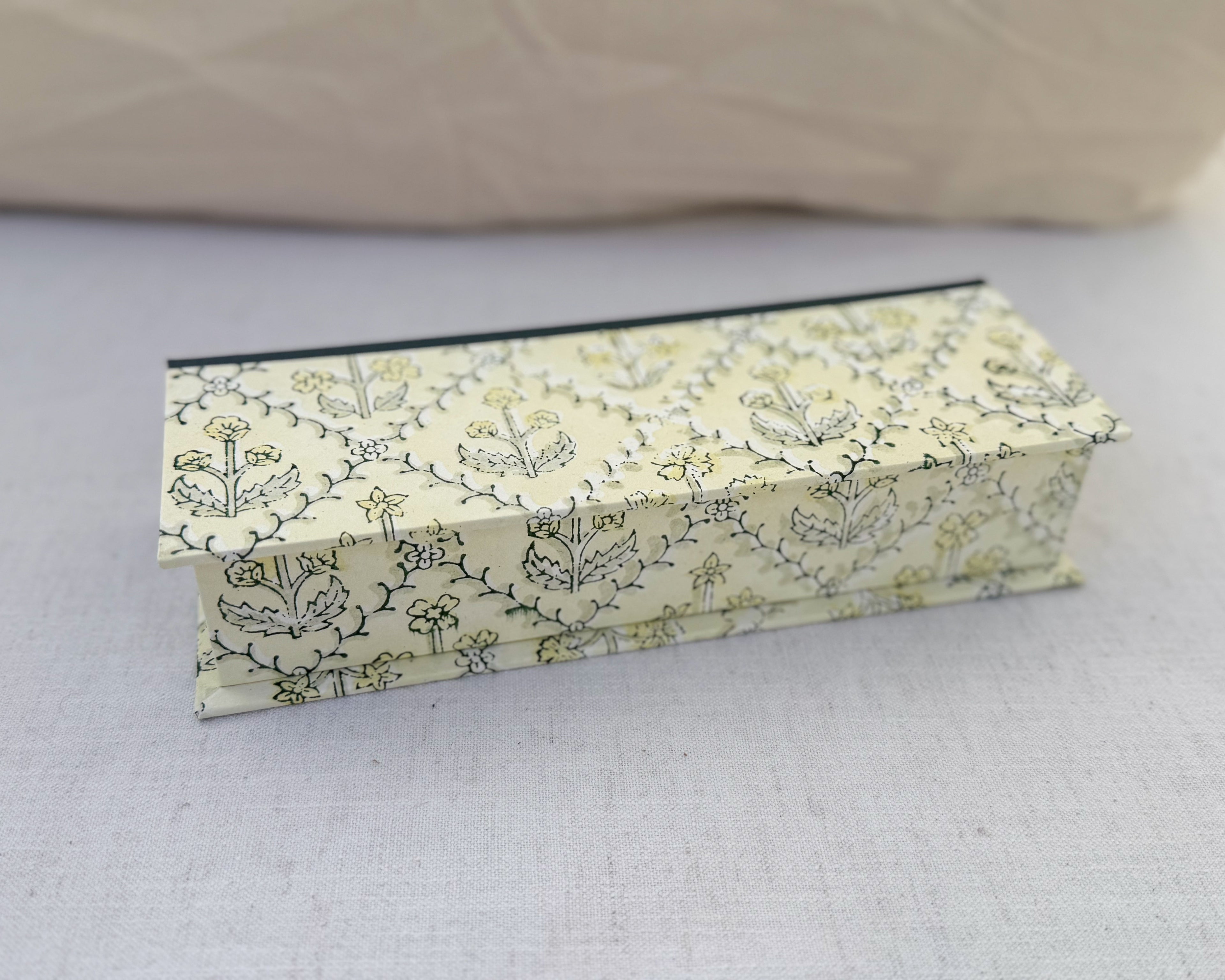 Dandelion Desk Set — Memo Pad Box & Pencil Case