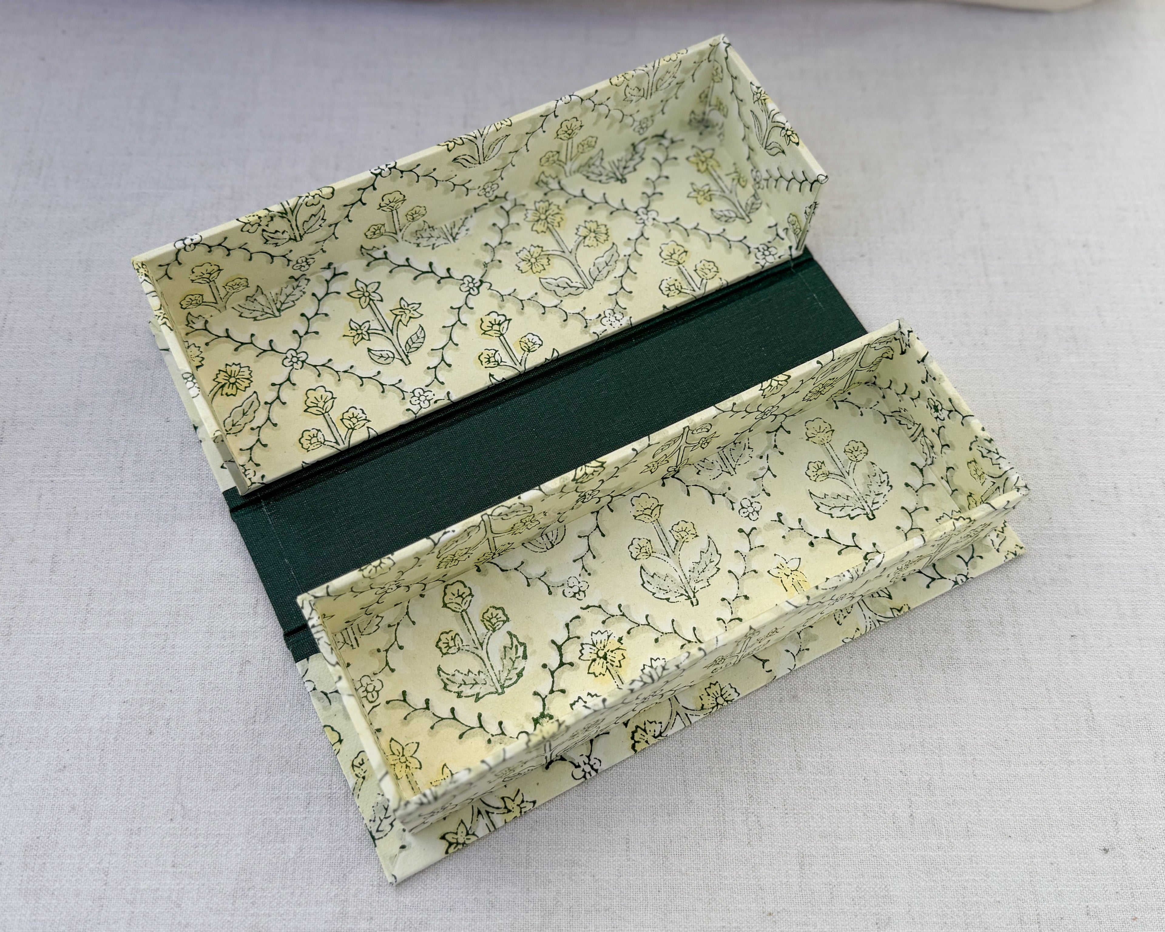 Dandelion Desk Set — Memo Pad Box & Pencil Case