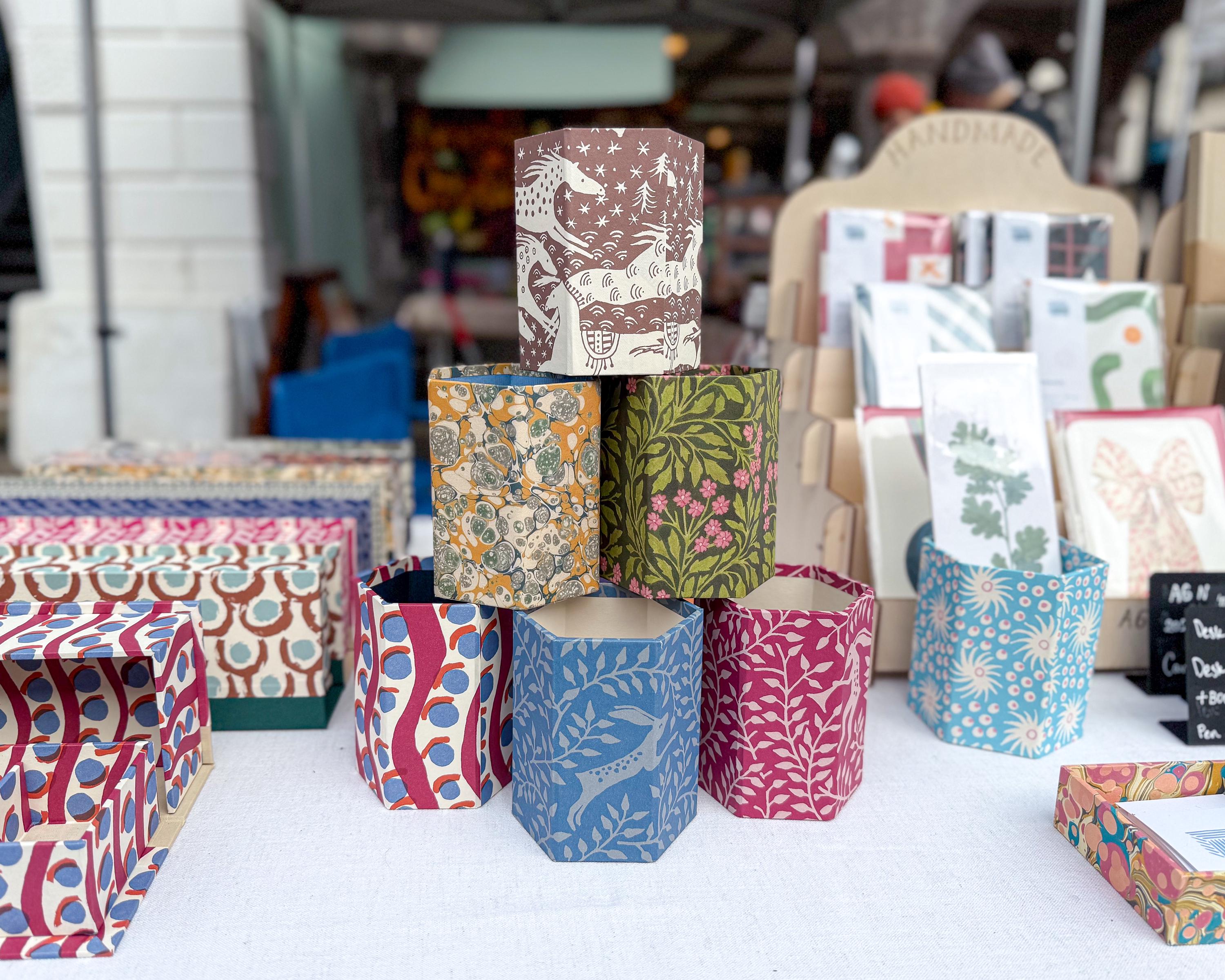 Handmade hexagonal pen pot botanical prints market display – Making SAGAK