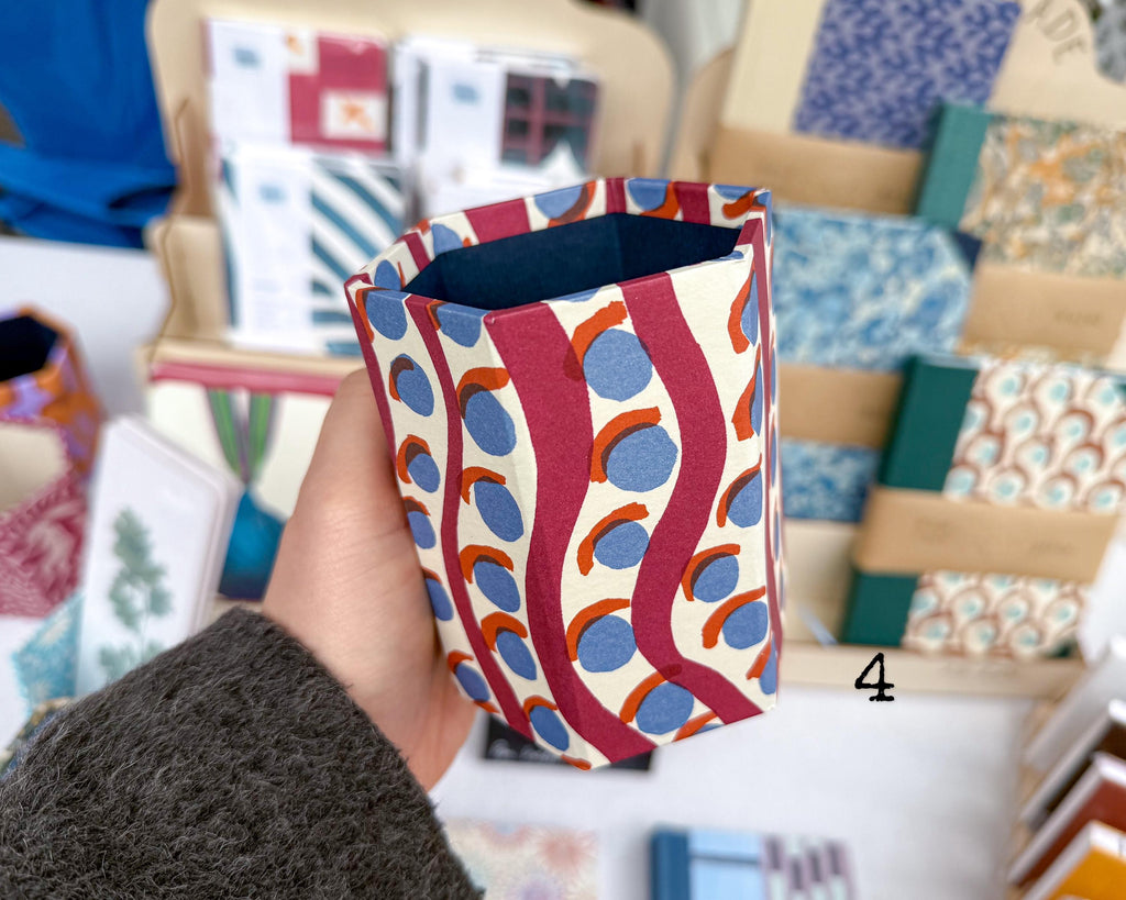 Red pattern hexagonal pen pot hand held – Making SAGAK